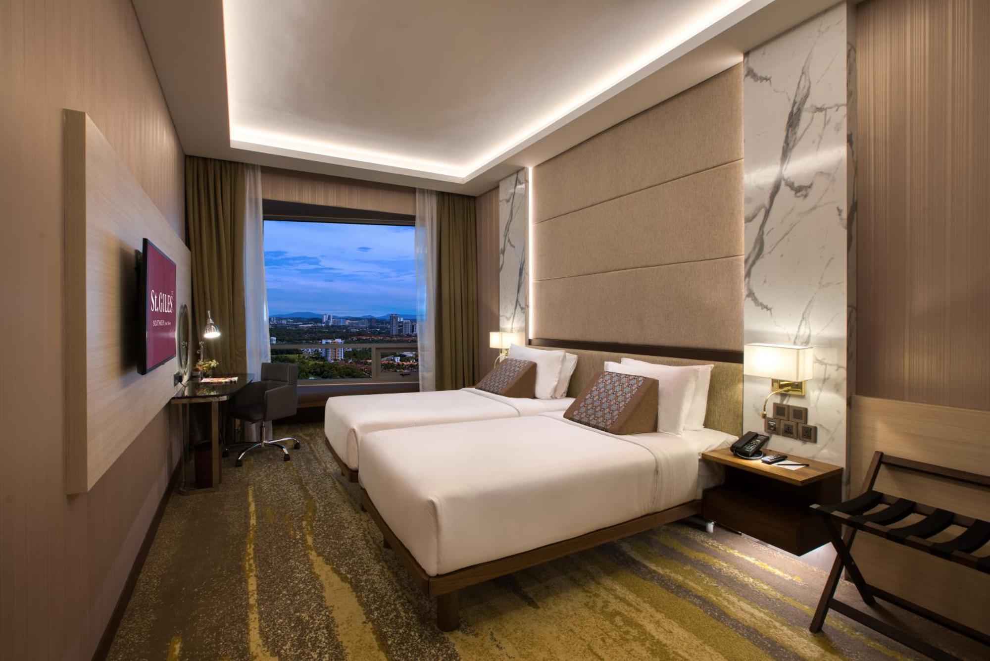 Hotel St Giles Southkey 4*